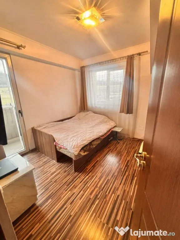 Apartament 4 camere, 58 mp ,zona Florilor ,Floresti
