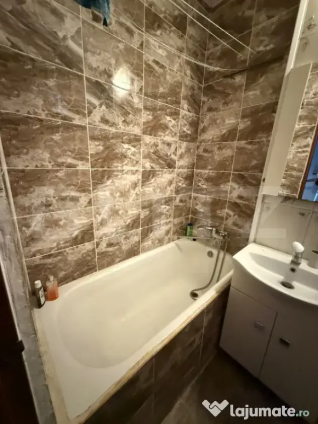 Apartament 2 camere, 50 mp, etaj intermediar, zona Nordic