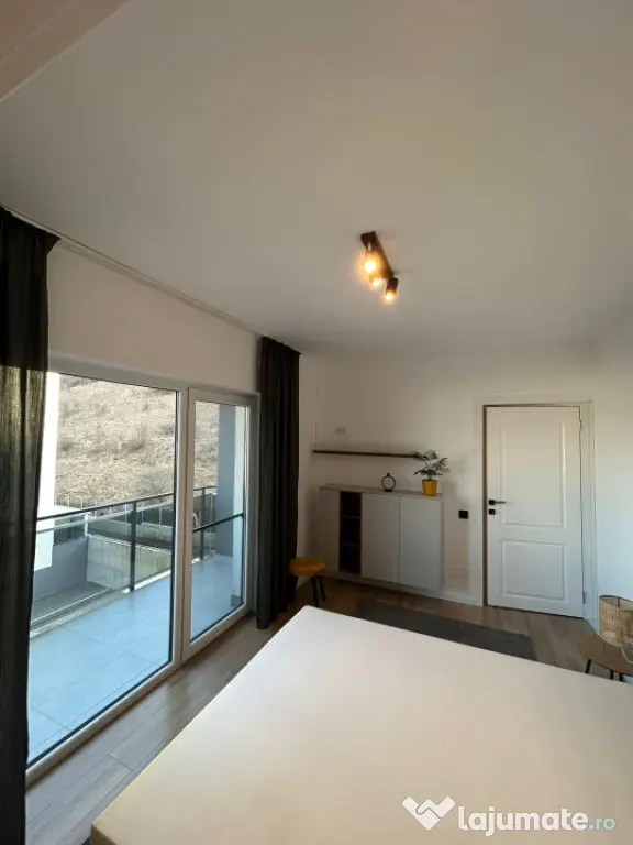 Apartament 3 camere, 70mp | Zona Teilor | Floresti |