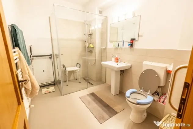Apartament 2 camere 60mp, zona Vivo