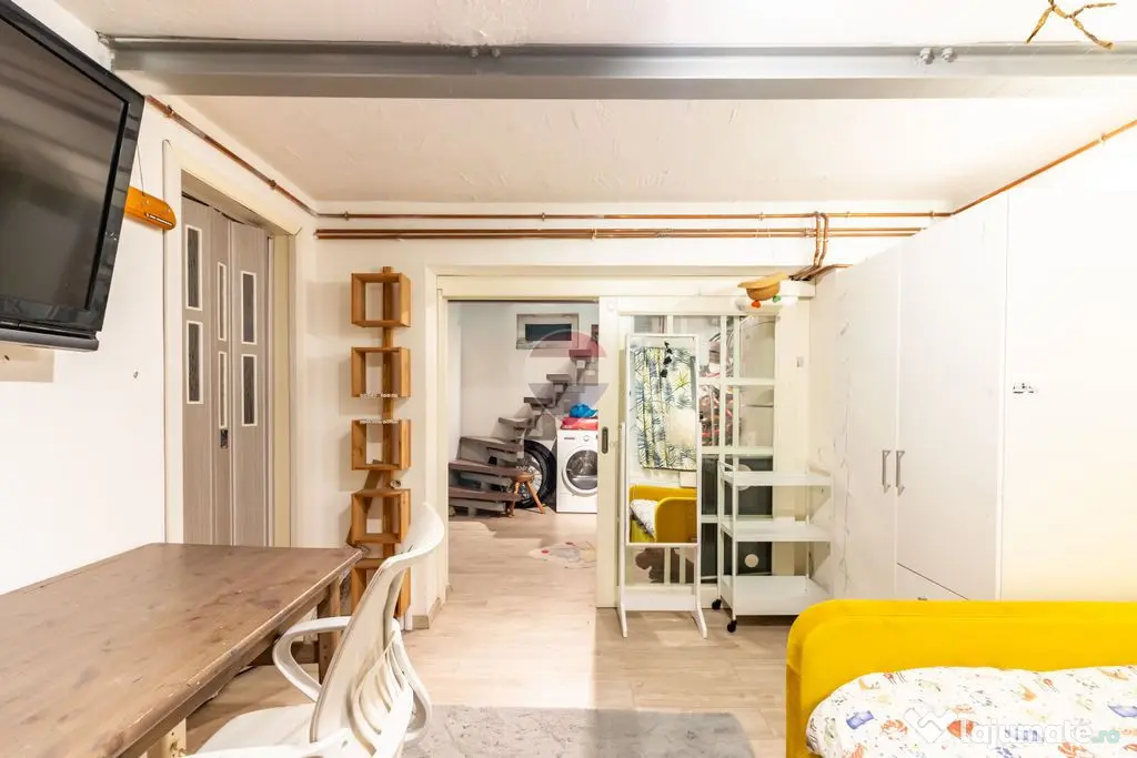 Apartament 4 camere in vila Turda | Basarab Metrou | curt...