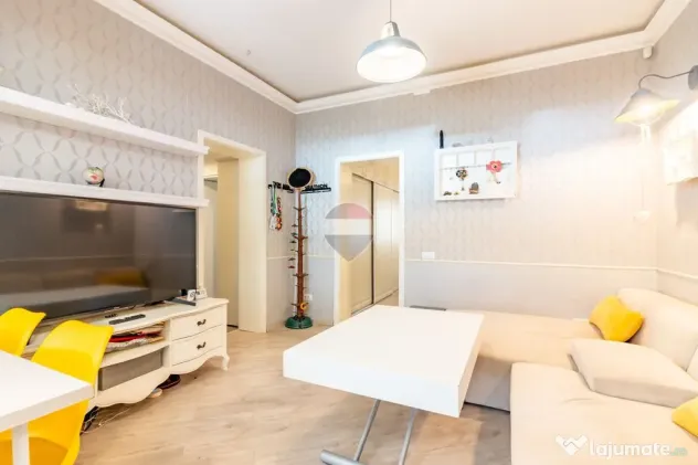Apartament 4 camere in vila Turda | Basarab Metrou | curt...