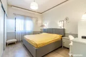 Apartament 4 camere in vila Turda | Basarab Metrou | curt...