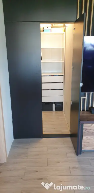 Apartament 3 camere , 71 mp ,Zona Teilor, Floresti