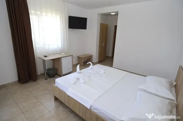 Pensiune funcțională de vânzare Costinești – 24 cam...