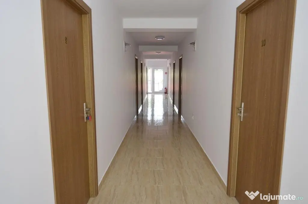 Pensiune funcțională de vânzare Costinești – 24 cam...