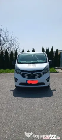 Opel Vivaro 8+1 locuri