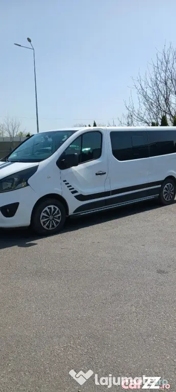 Opel Vivaro 8+1 locuri