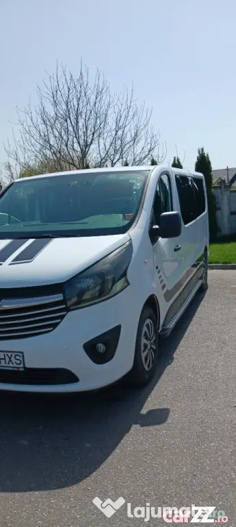 Opel Vivaro 8+1 locuri