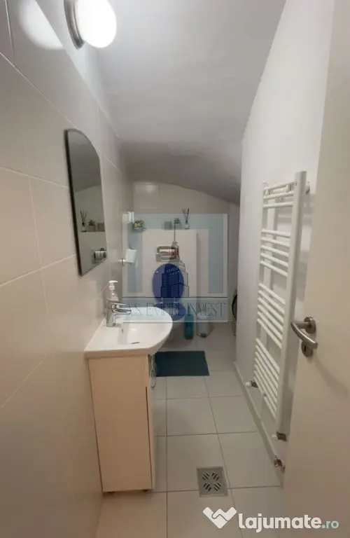 De vânzare casă înșiruită/ zona Sanpetru
