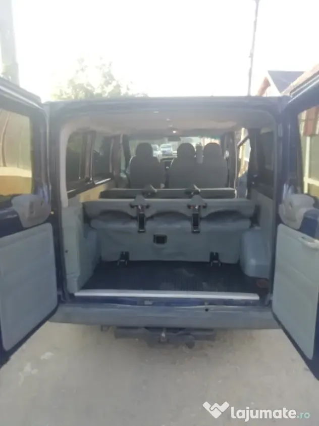 Ford transit 2011