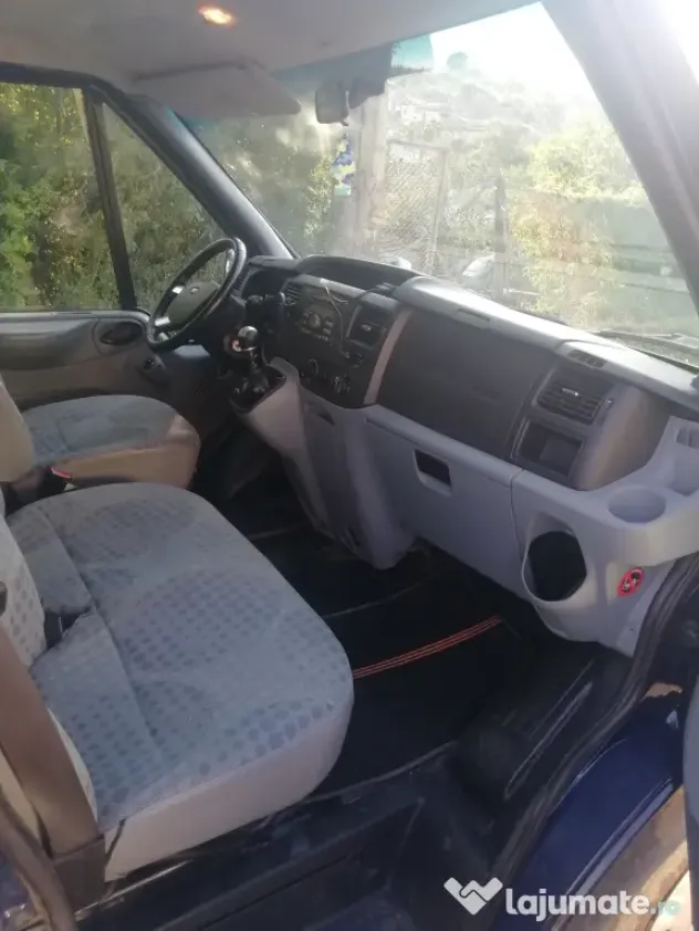 Ford transit 2011
