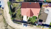 Casa primitoare si apreciabila, areal cu liniste, gradina fr