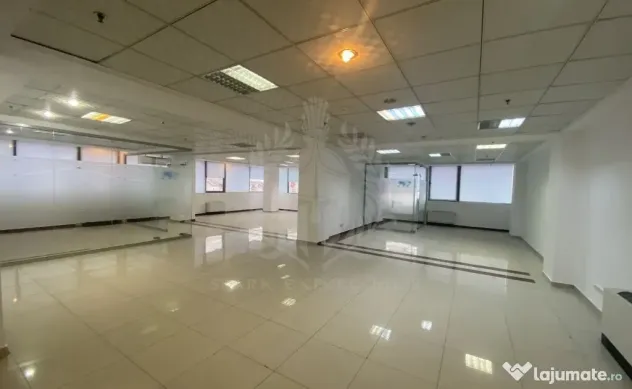 SPATII COMERCIALE /BIROURI//CLINICA// WEST MALL