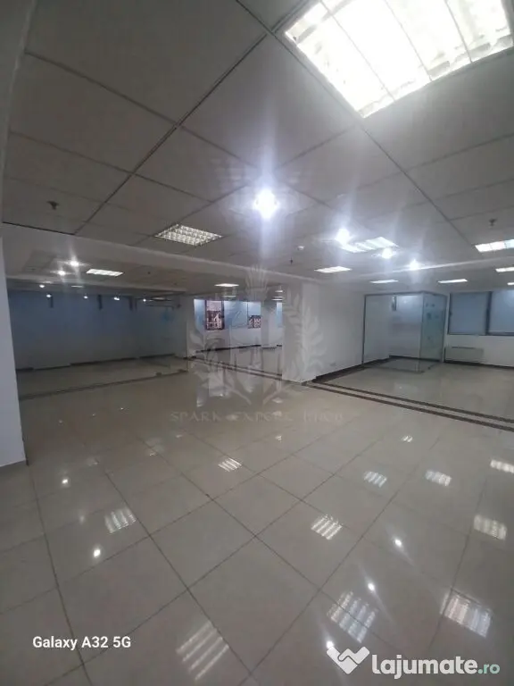 SPATII COMERCIALE /BIROURI//CLINICA// WEST MALL