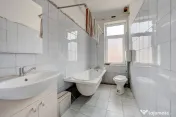 Apartament casa, 3 camere, ultracentral, Izvorul Rece 