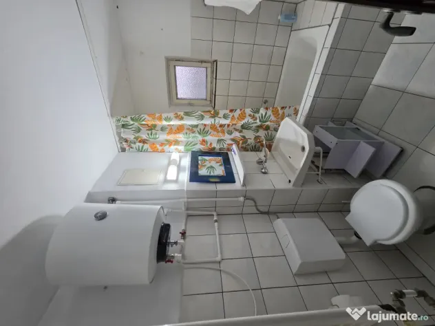 De închiriat apartament cu 2 camere, decomandat, 340 €