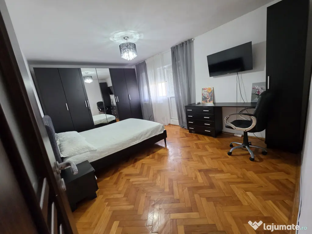 De închiriat apartament cu 2 camere, decomandat, 340 €