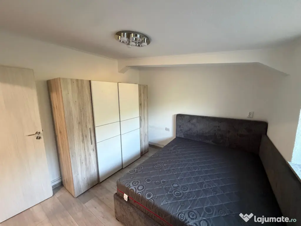 Apartament 2 camere, 30 mp, zona Vivo