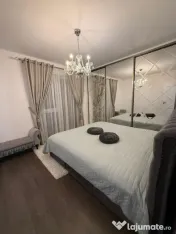 Vand apartament 3camere 80 mp+balcon 5mp zona Vivo