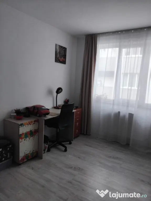 Apartament 2 camere 56mp+balcon 4mp zona Vivo