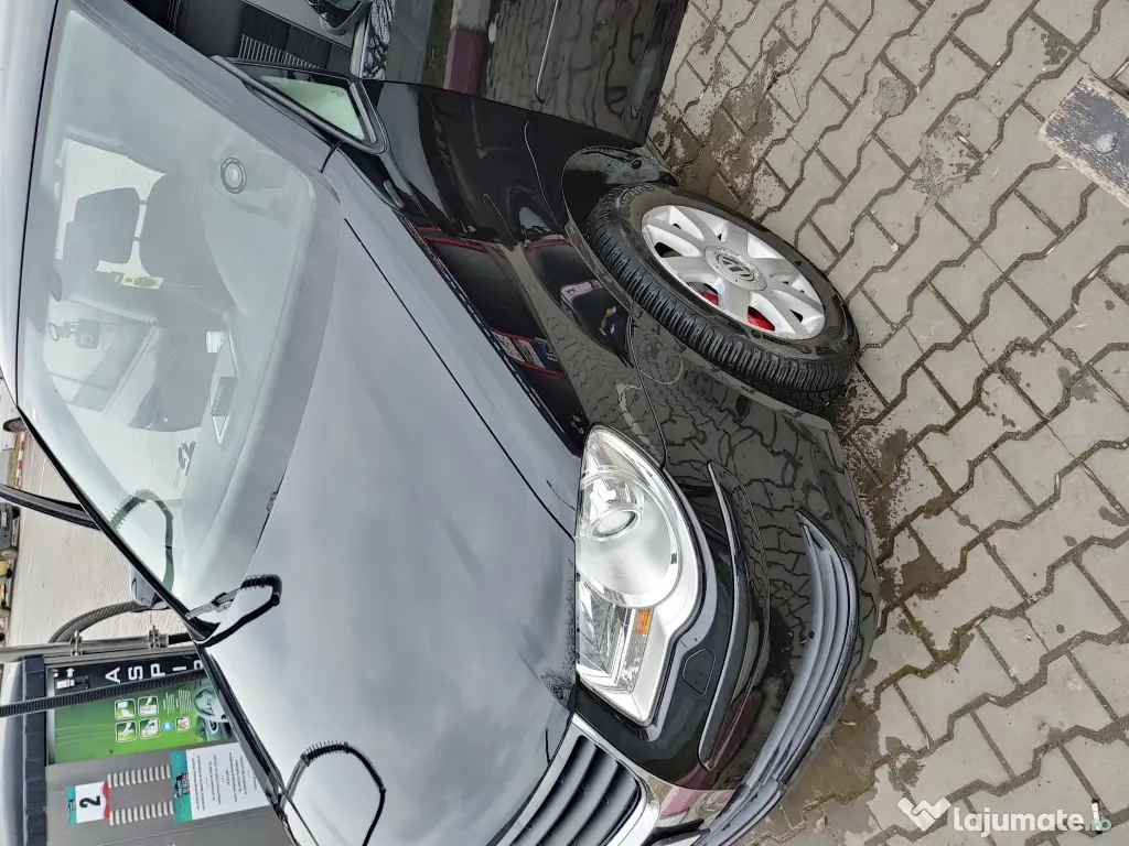 Vînd VW Touran