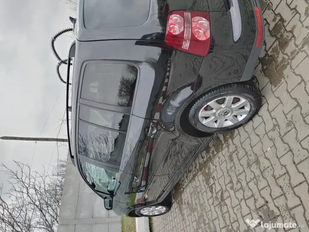 Vînd VW Touran