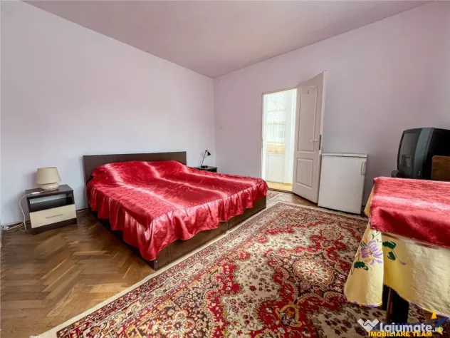 FILM! Vila pe 7 camere: servicii rezidential turism, in Co