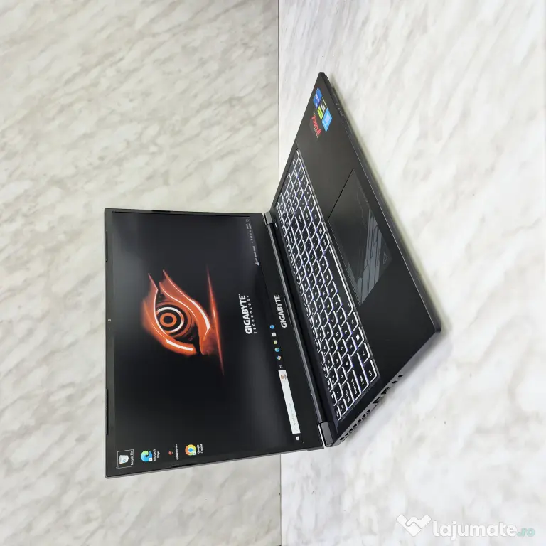 Laptop Gaming Gigabyte G5 i5-12500H 8GB, 512GB SSD GeForce RTX 4050 6GB