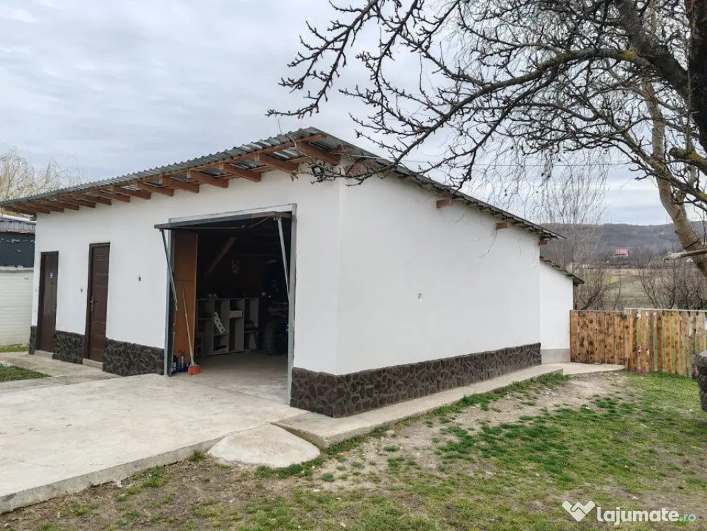 Casa parter+mansarda si teren in Lipovat, Vaslui