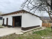 Casa parter+mansarda si teren in Lipovat, Vaslui