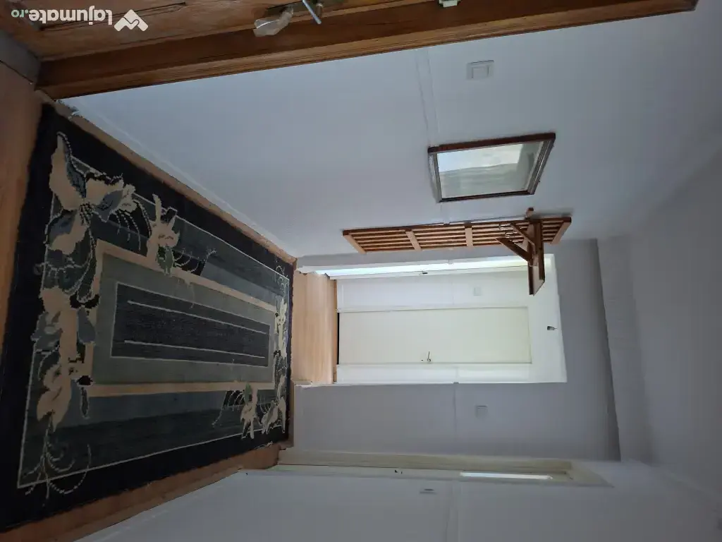 De Vânzare: Apartament 2 Camere Decomandat – Zona Primăverii, Botoșani