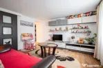 Apartament cu 3 camere, parcare, curte si spațiu depozitare în Sacele
