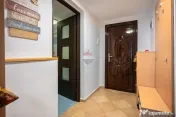 Apartament cu 3 camere, parcare, curte si spațiu depozit... 