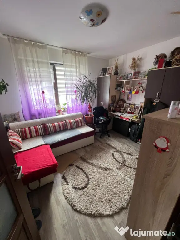 Apartament 3 Camere| Floresti | Zona Terra | 60 mp + Parcare