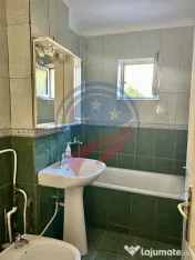 Apartament cu 4 camere de închiriat – spațios, confor... 