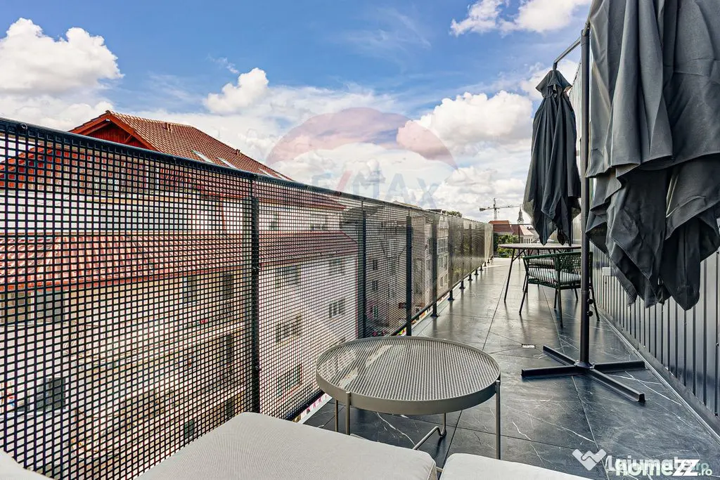 Apartament modern cu 3 camere de închiriat, bloc nou, Co...