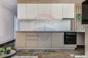 Apartament modern cu 3 camere de închiriat, bloc nou, Co...