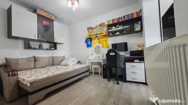 Apartament cu 2 camere,semidecomandat ,zona Rogerius