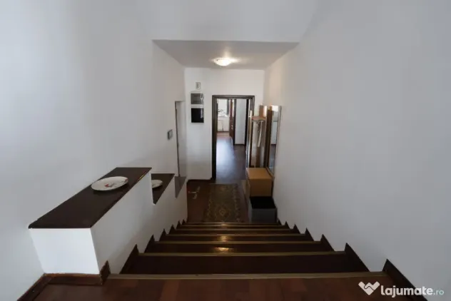 DOROBANȚI – POLONĂ, 4 CAMERE, 231 MP TOTAL, GARAJ, COMIS