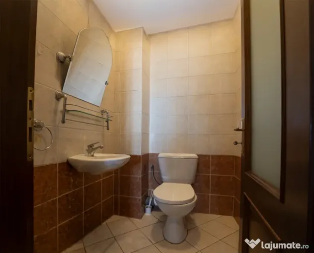 DOROBANȚI – POLONĂ, 4 CAMERE, 231 MP TOTAL, GARAJ, COMIS