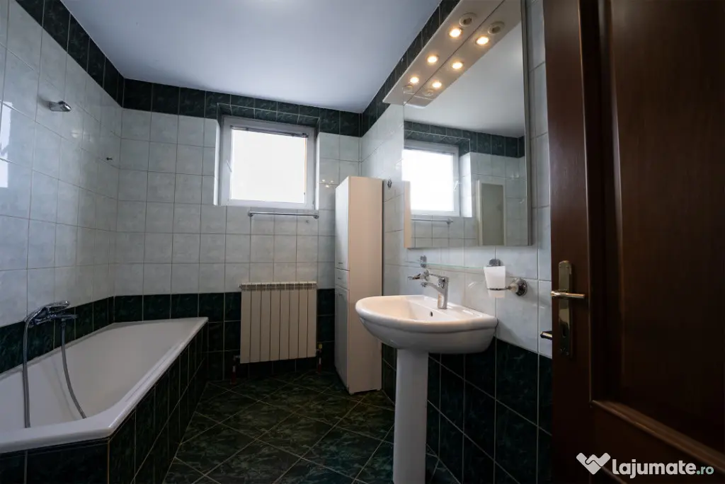 DOROBANȚI – POLONĂ, 4 CAMERE, 231 MP TOTAL, GARAJ, COMIS