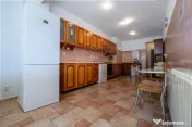 DOROBANȚI – POLONĂ, 4 CAMERE, 231 MP TOTAL, GARAJ, COMIS