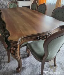 Masă dining din lemn masiv sculptat – stare foarte bună