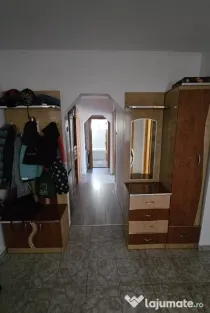 Apartament Cu 3 Camere Decomandate Etaj 2 - Zona Obcini