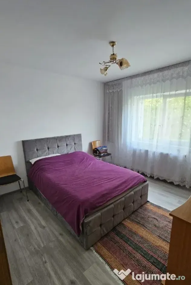 Apartament Cu 3 Camere Decomandate Etaj 2 - Zona Obcini