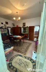 Casă din cărămidă cu teren intravilan 2.262 mp – Comănești 