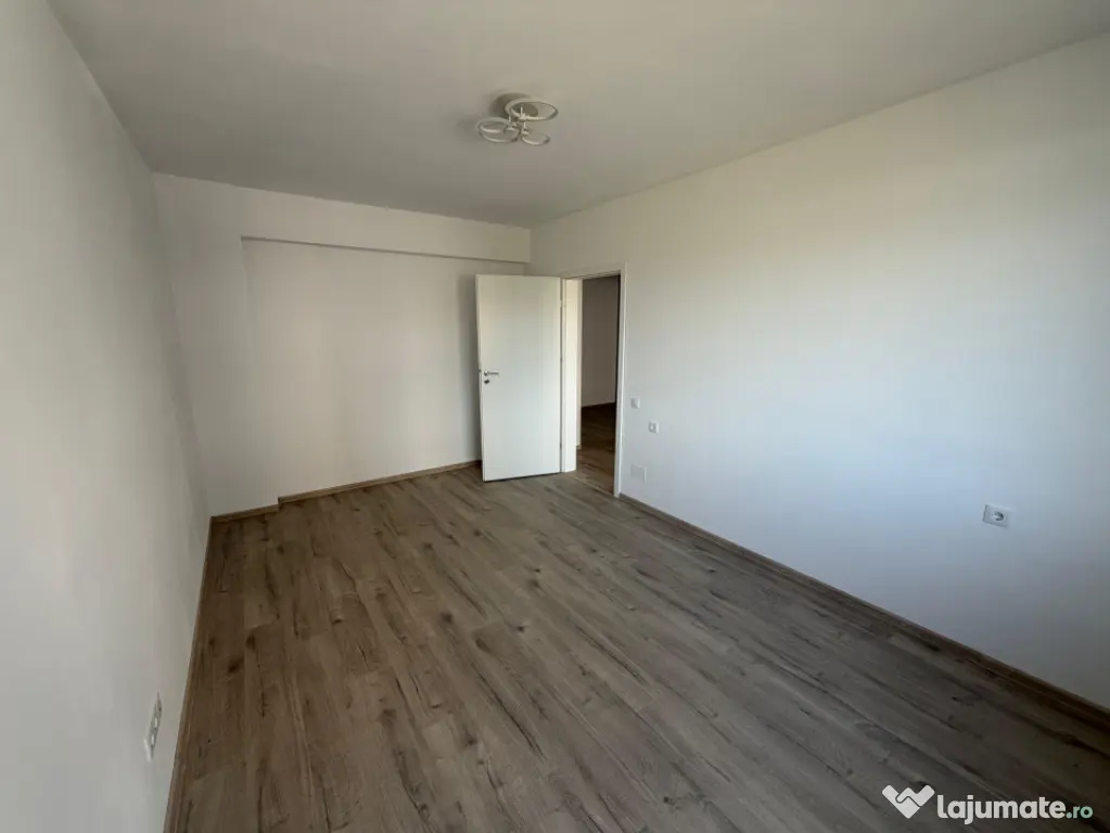 Apartament 2 camere, 55 mp, zona Teilor