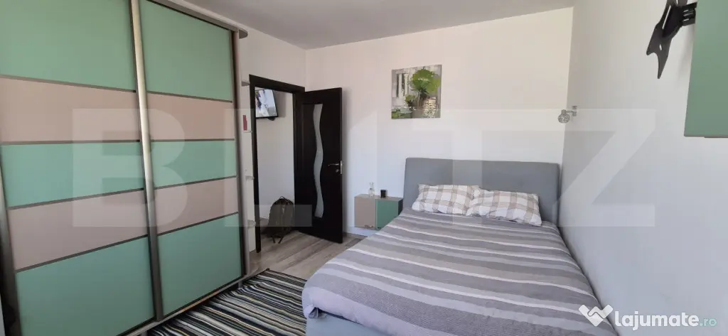 Apartament 2 camere semidecomandat, parcare, zona Terra
