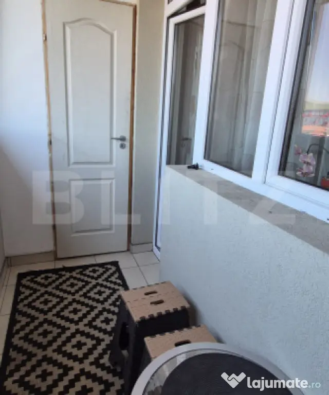 Apartament 2 camere semidecomandat, parcare, zona Terra